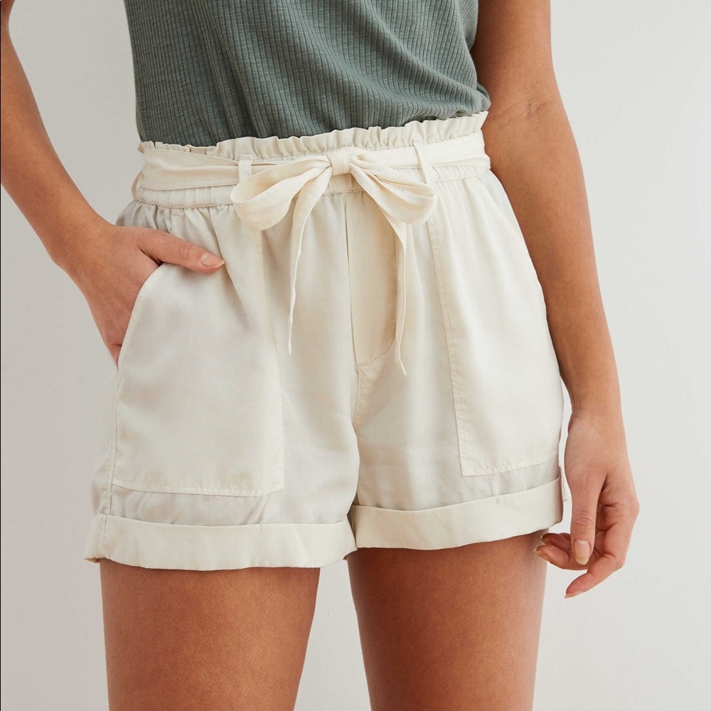 American Eagle Aerie Paperbag Belted Camp Short